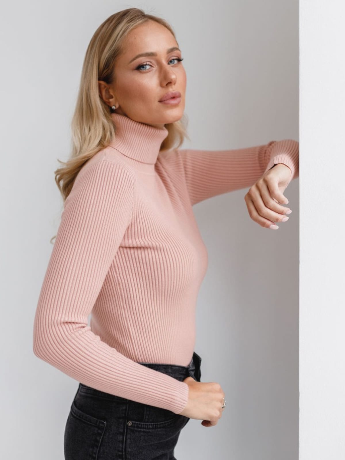 Annecy Ribbed Turtleneck Sweater