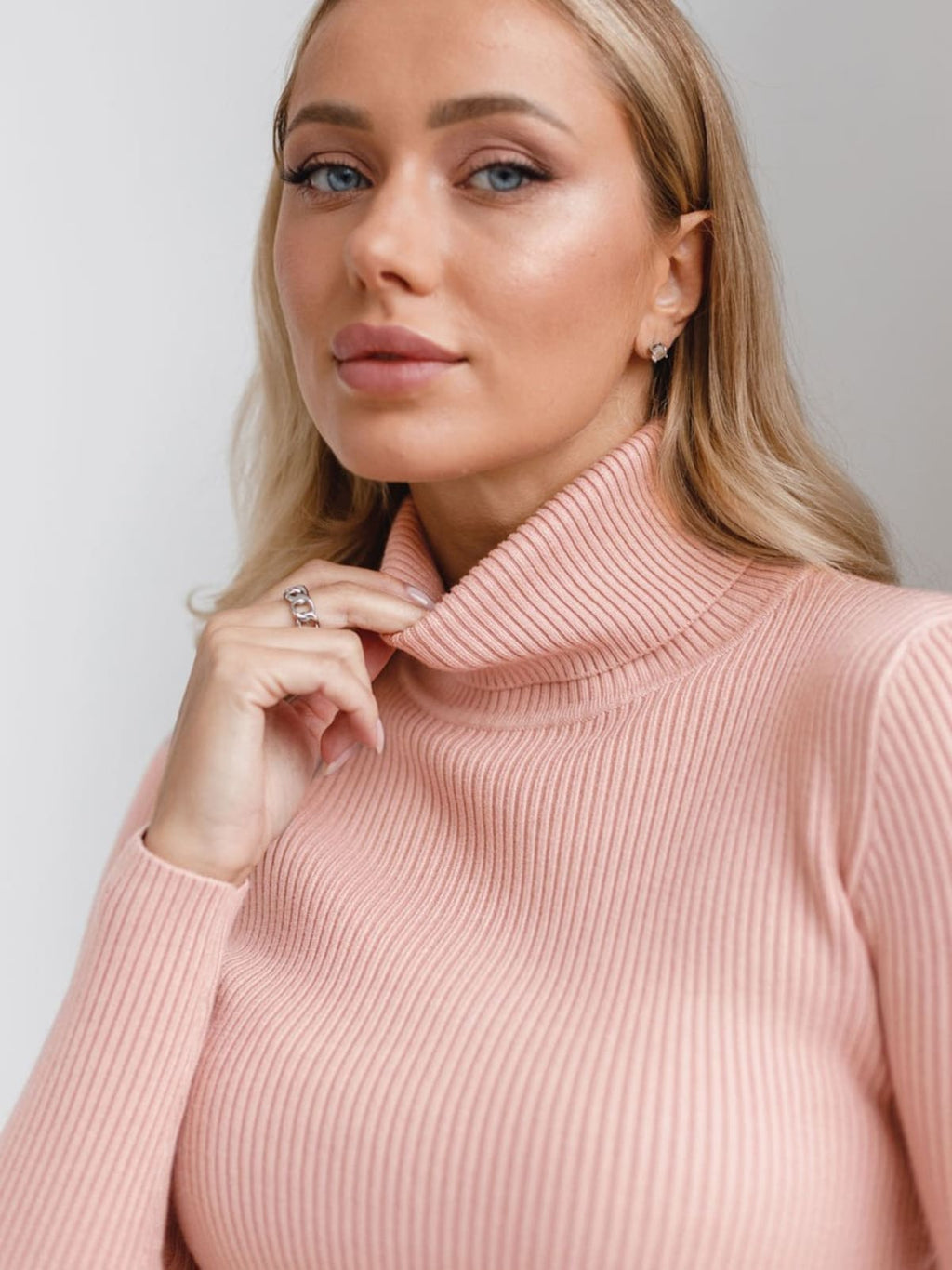 Annecy Ribbed Turtleneck Sweater