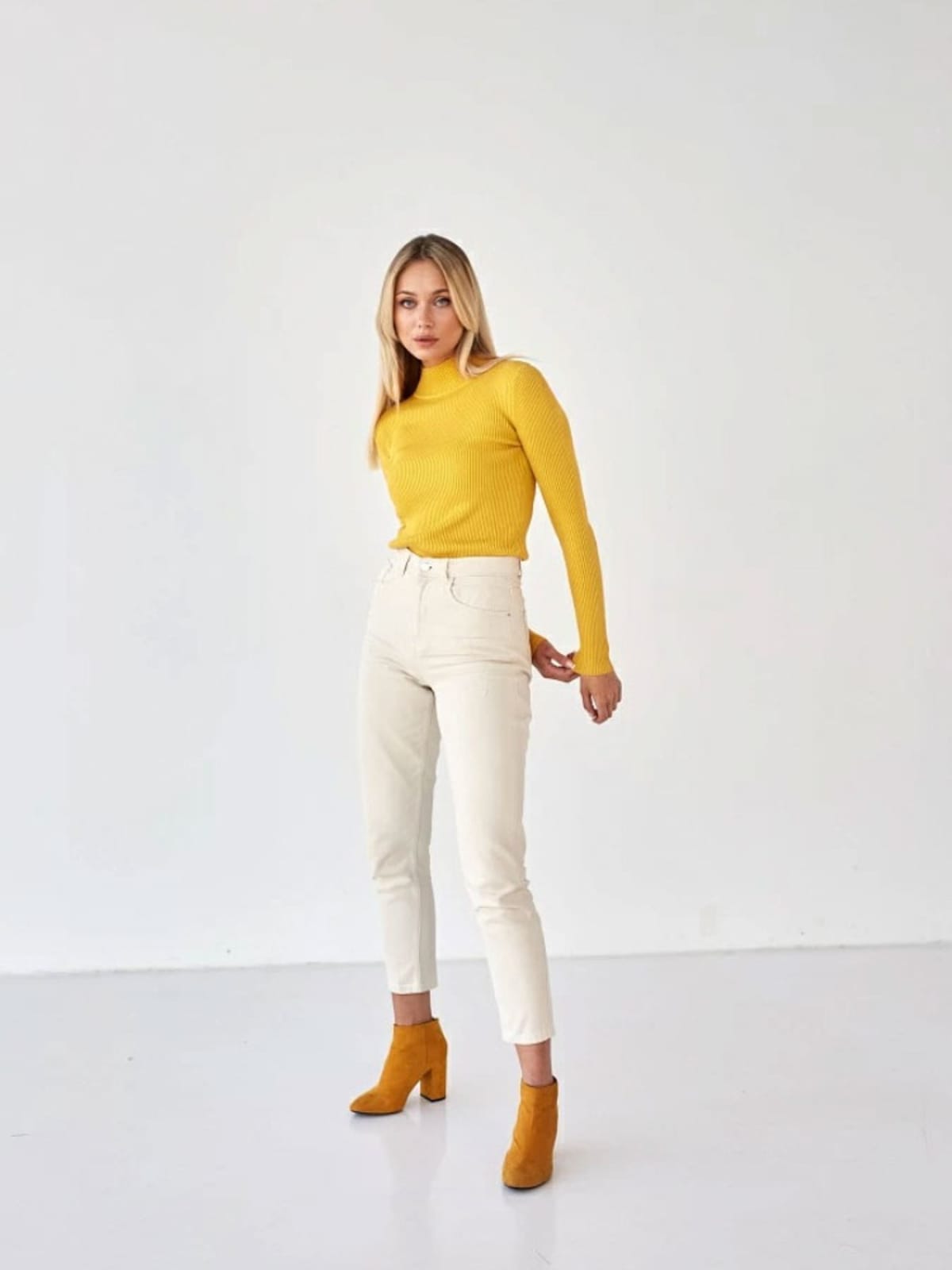 Barolo Ribbed Mock Neck Sweater