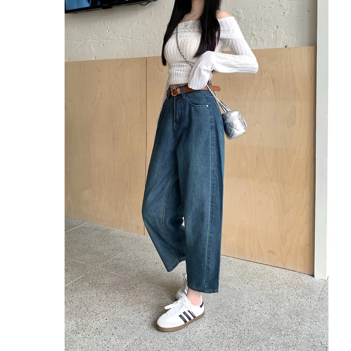 Arezzo Wide-Leg Jeans