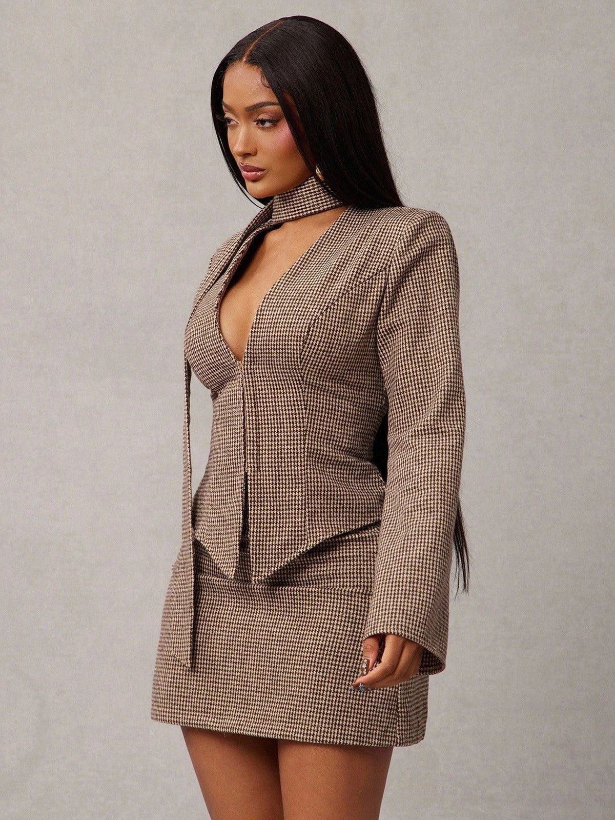 Arezzo Plaid V-Neck Set