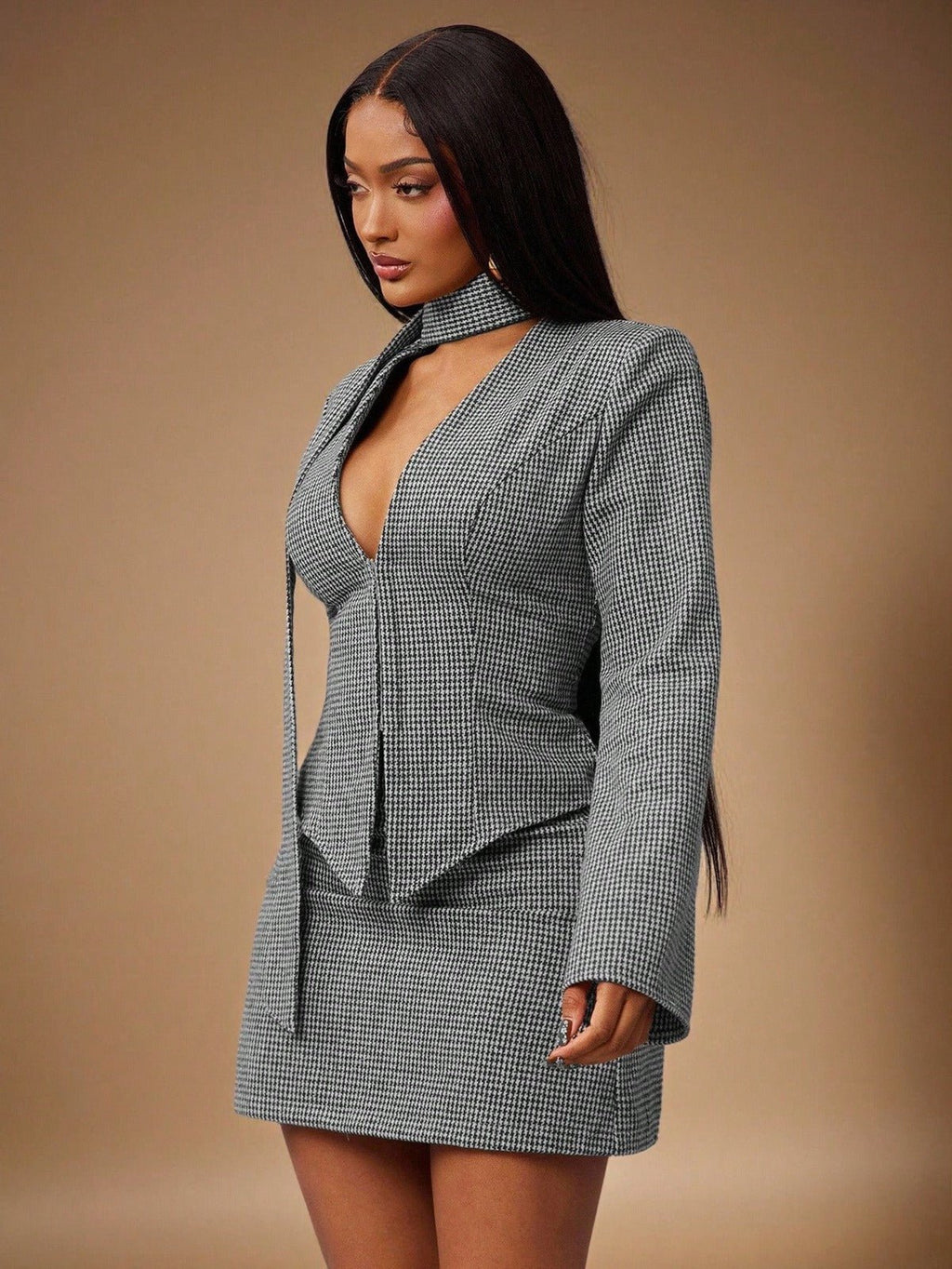 Arezzo Plaid V-Neck Set