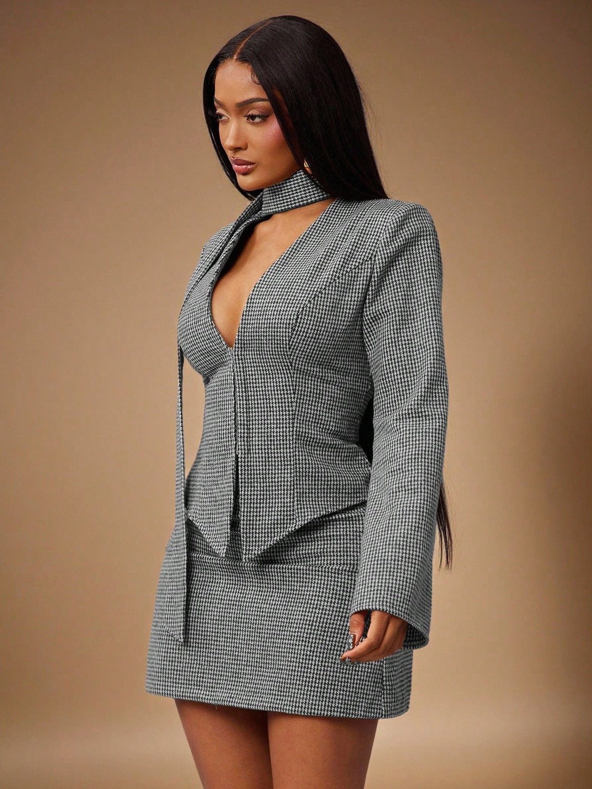 Arezzo Plaid V-Neck Set