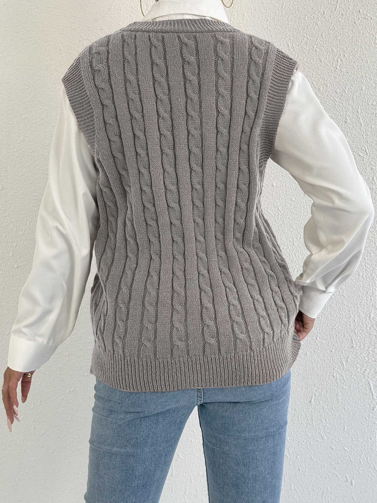 Todi Cable-Knit Sweater Vest