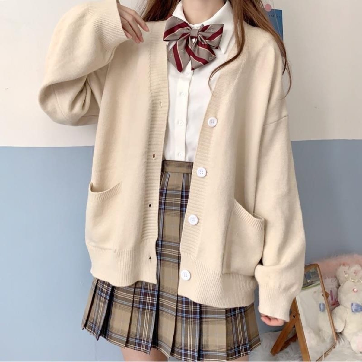 Gordes Oversized V-Neck Cardigan Sweater