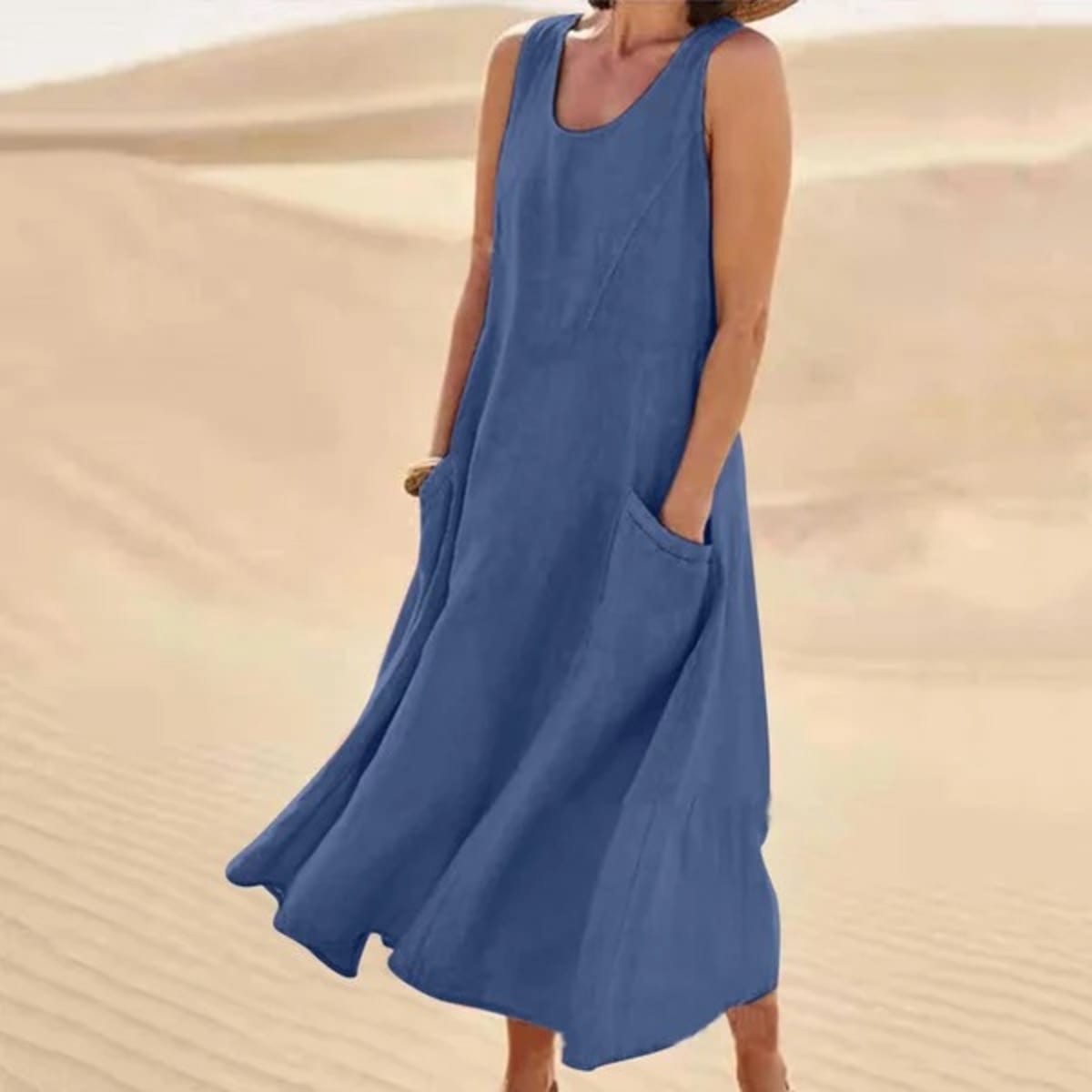 Mid-length dress with relaxed fit and flattering silhouette.