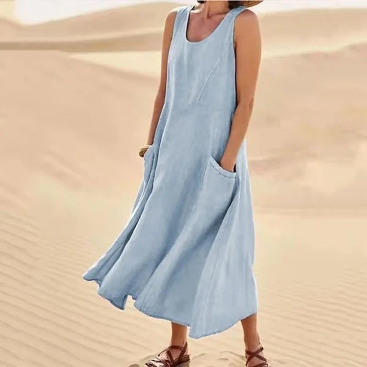 Mid-length dress with relaxed fit and flattering silhouette.