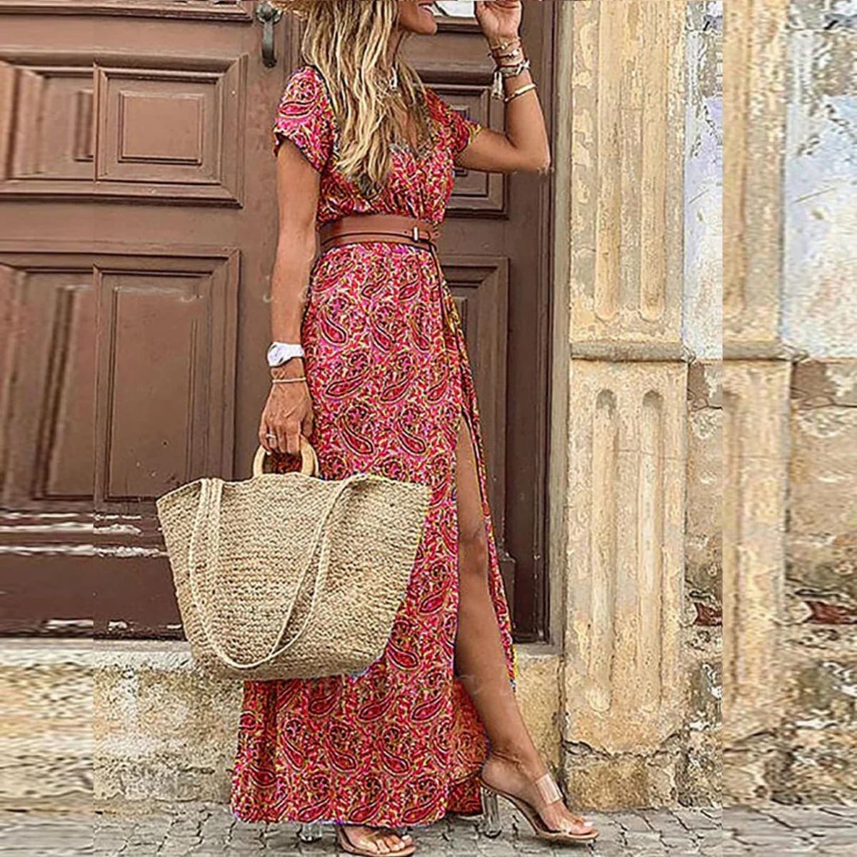 Airy boho maxi dress with matching belt and gathered waist.