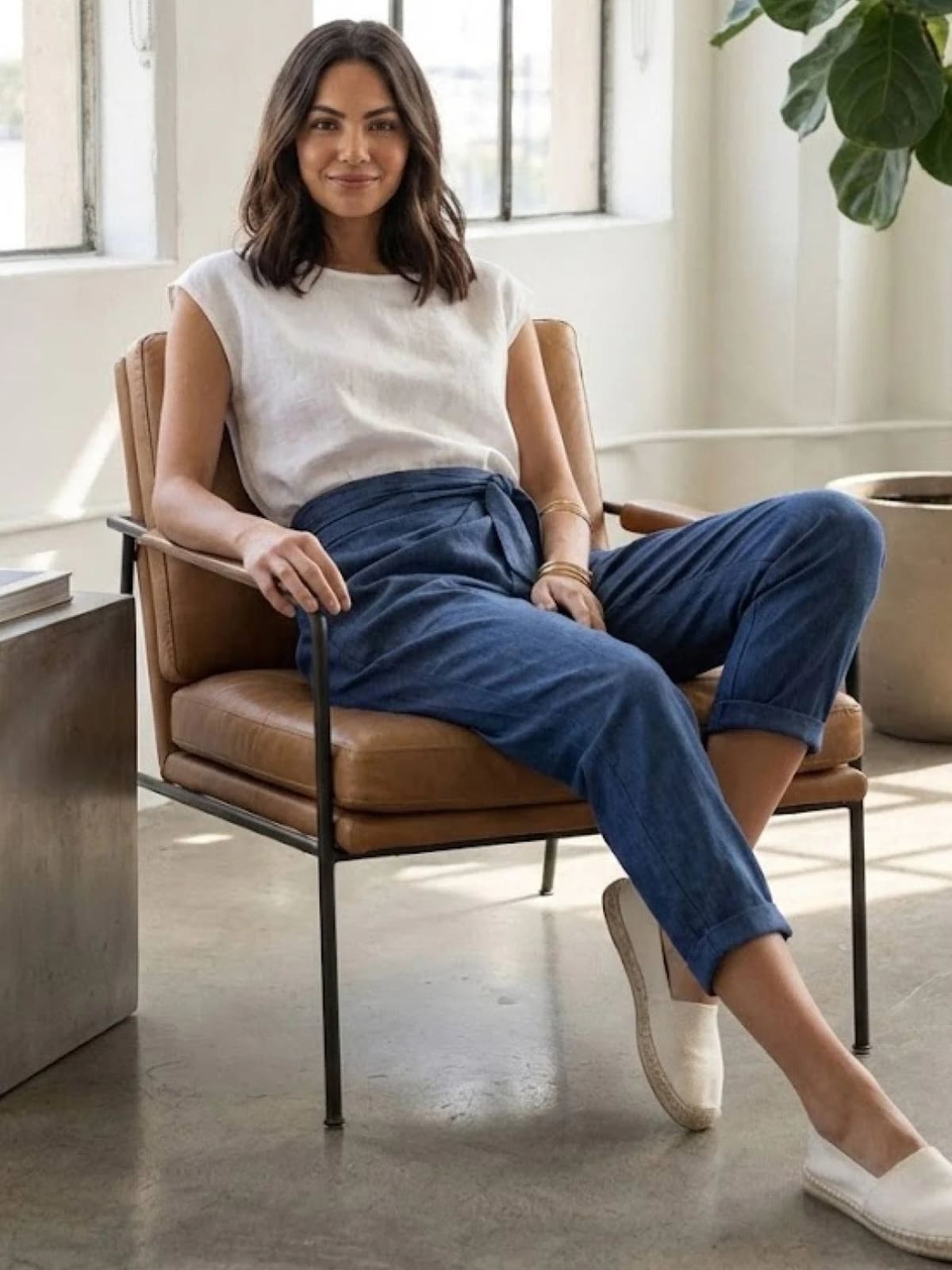 High-waisted wrap front cropped pants with bow tie.