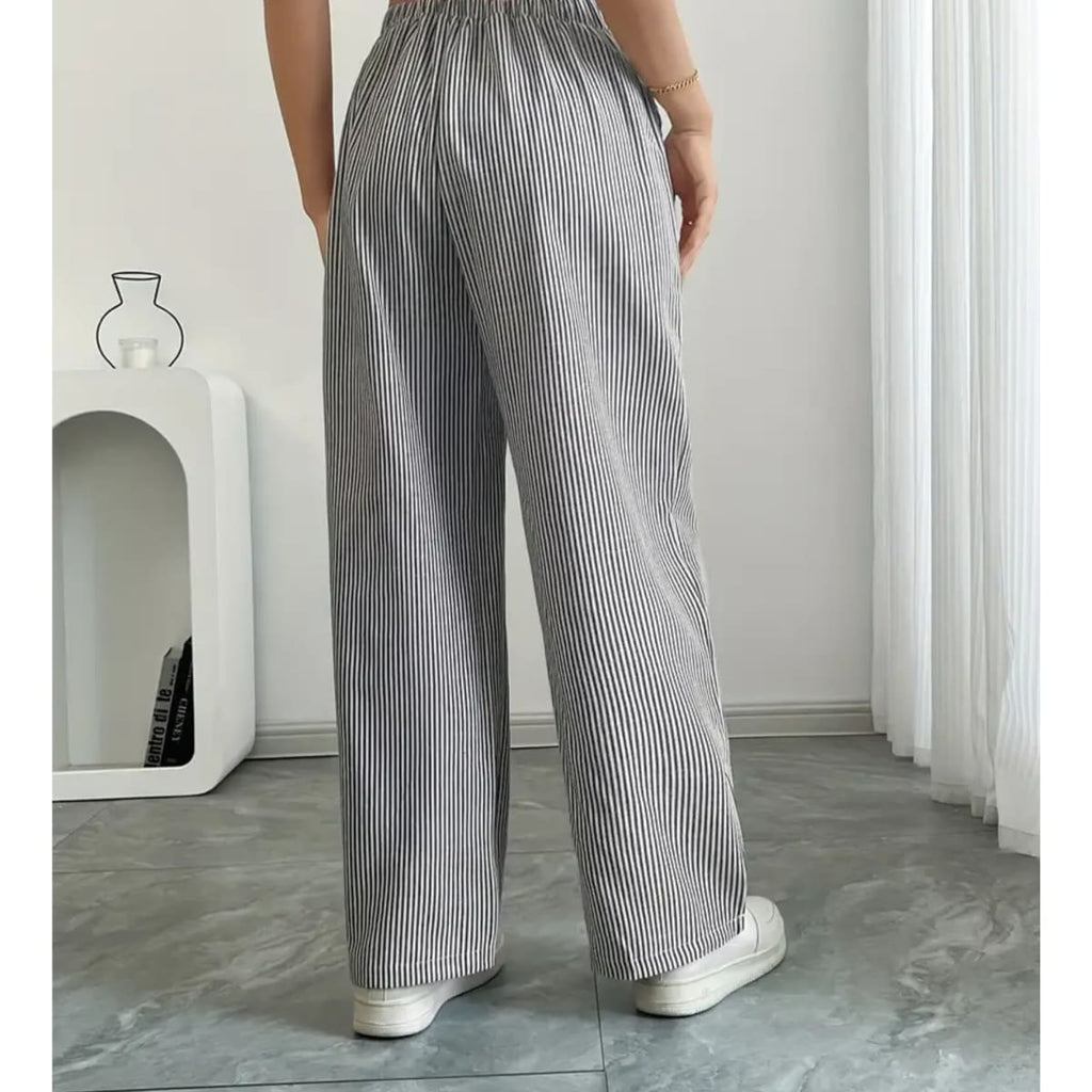 Striped pants with adjustable waistband and pockets for women.