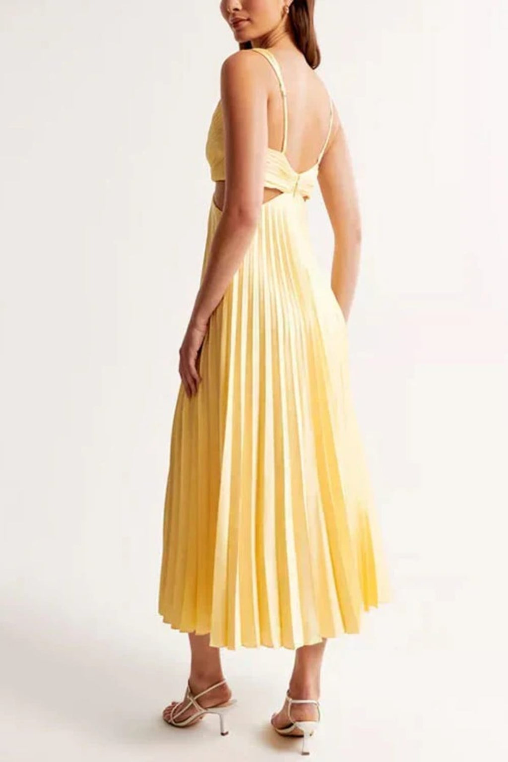 Flowing maxi dress with subtle detailing and breathable fabric
