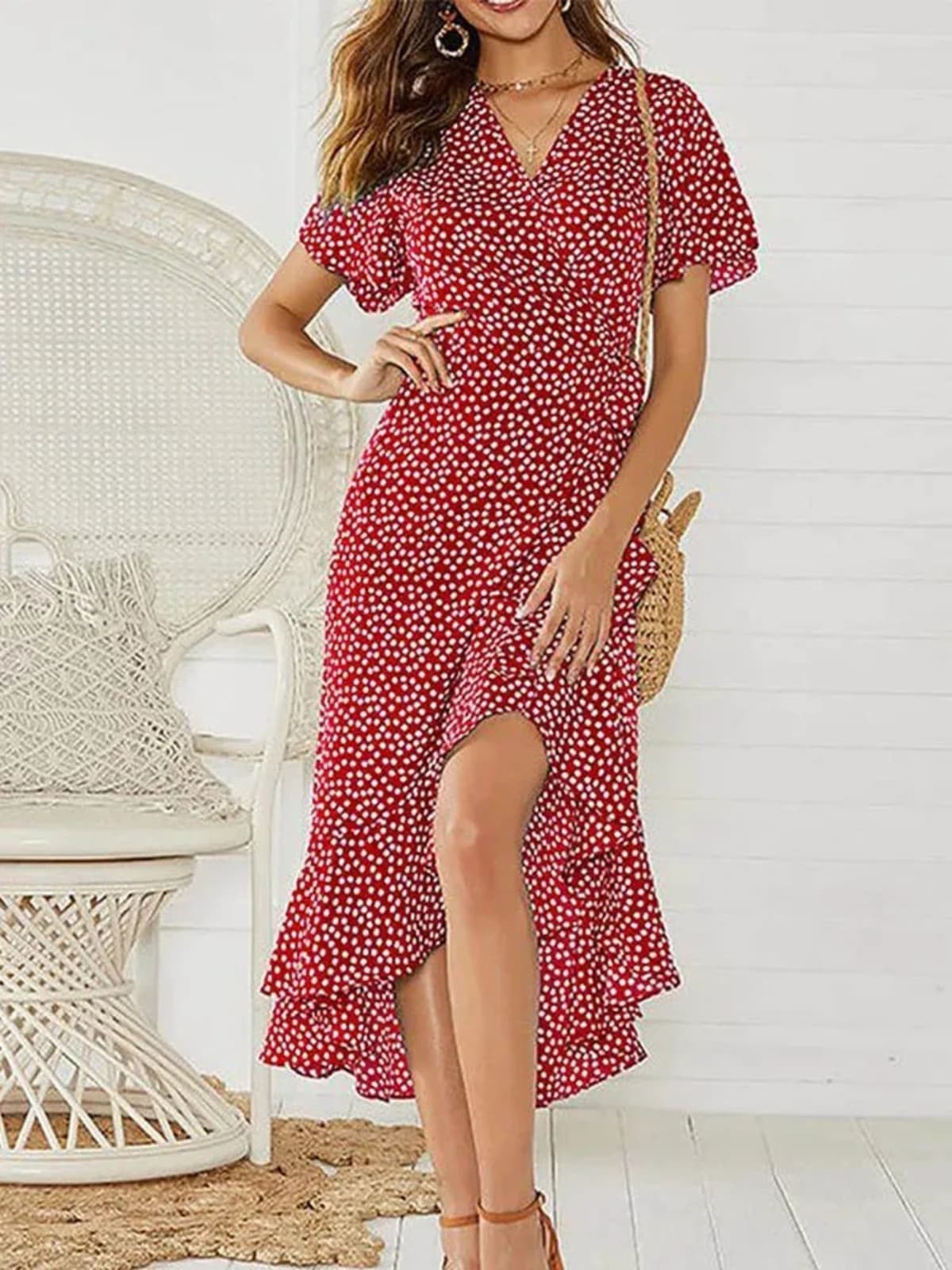 Maxi dress with V-neckline and ruffle accents for summer.