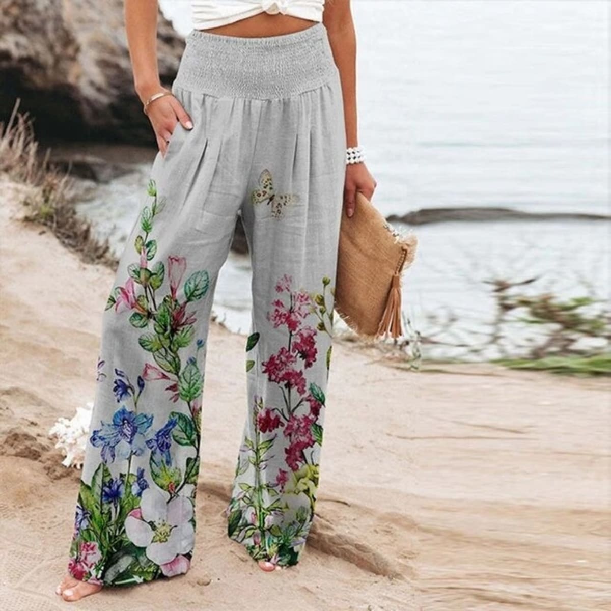 Floral wide-leg pants with elasticated waistband.