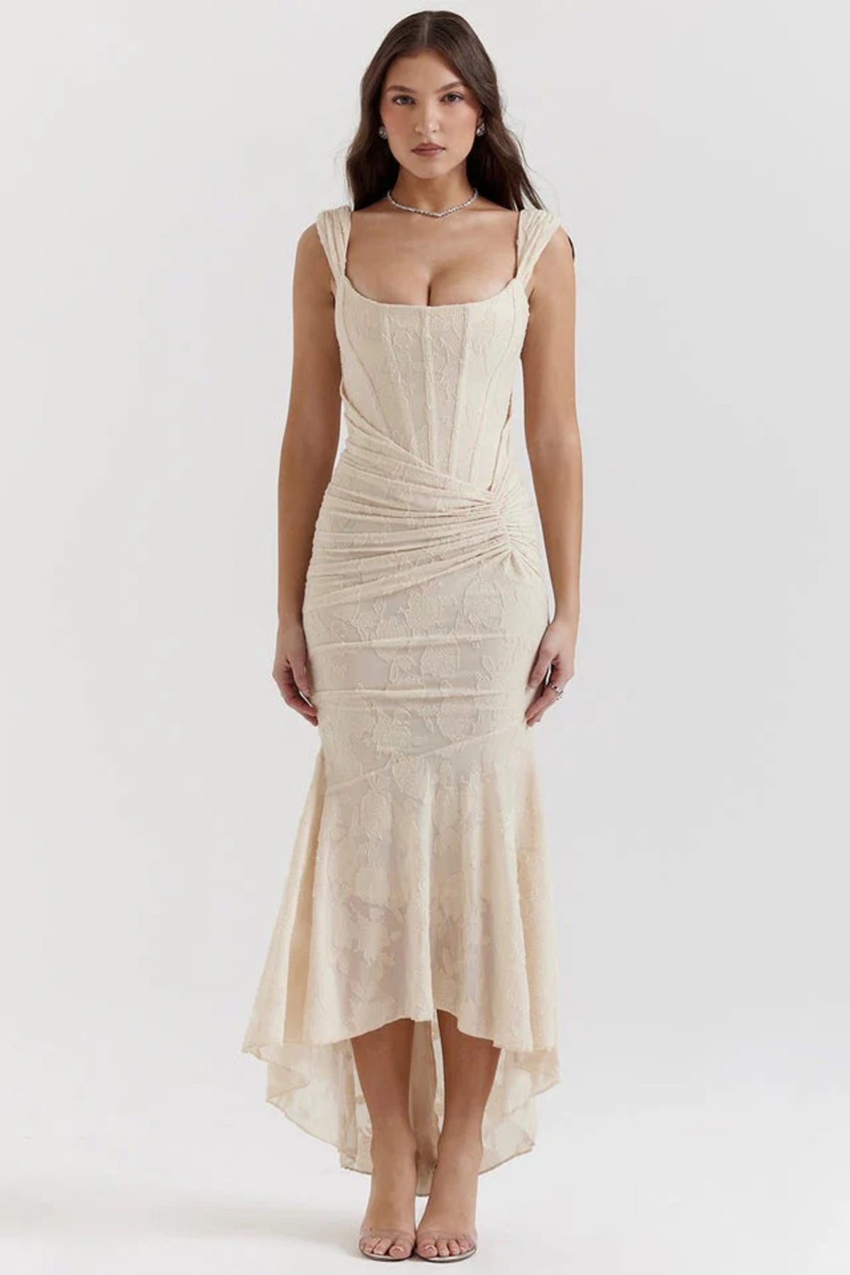 Lace ruched bodycon dress with sleeveless design for evening wear