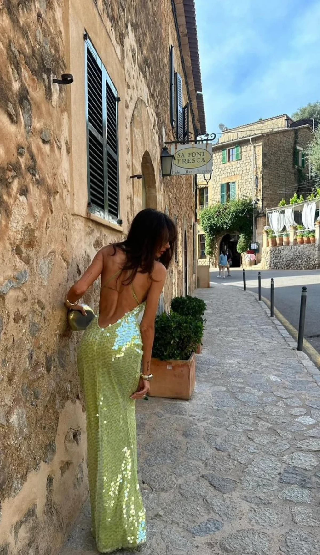 Backless sequin evening dress with square neckline for weddings.