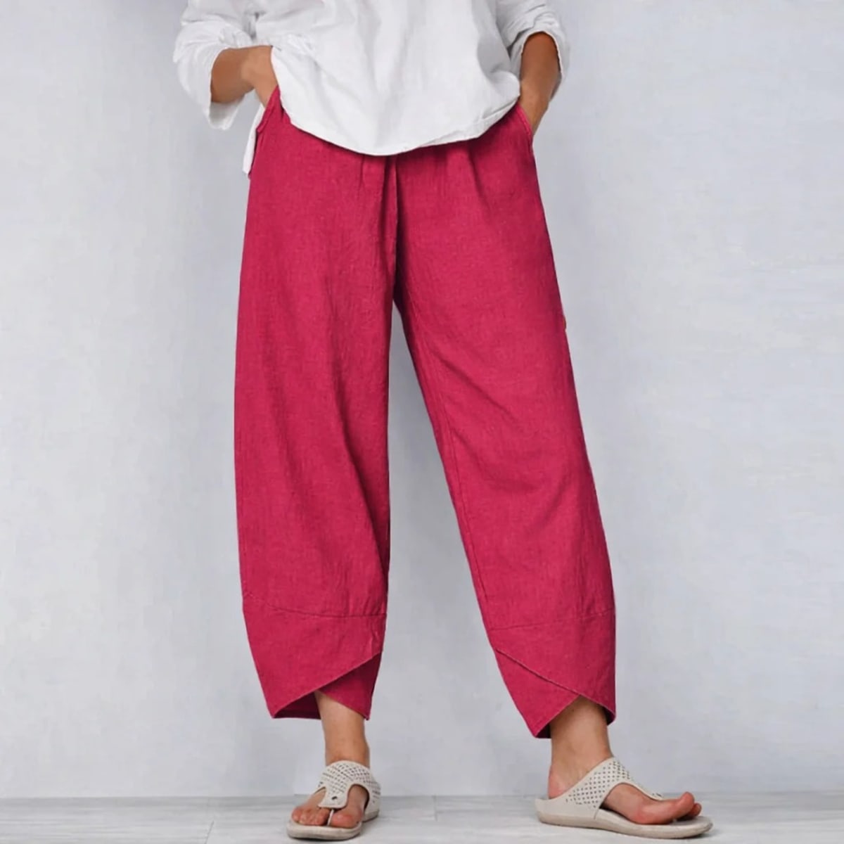 Breathable, softly tailored summer pants for women.